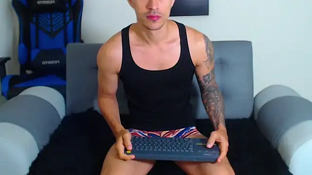 Tristan-bm online show from January 7, 2025, 12:52 pm