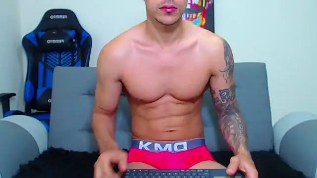 Tristan-bm online show from January 8, 2025, 2:25 pm