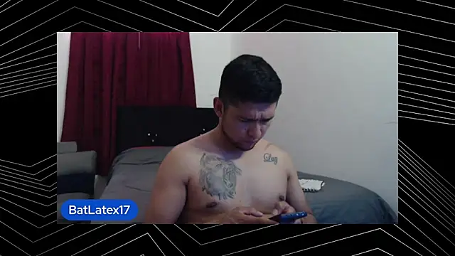 henrique Batman Latex017 online show from May 7, 2026, 6:57 pm