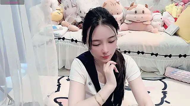 AKiKi711 online show from April 30, 2026, 4:41 am