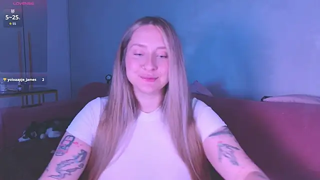 Snapshot of Oh_mylissa chatting on October 10, 2025, 7:13 pm Oh mylissa online show from October 10, 2025, 7:13 pm