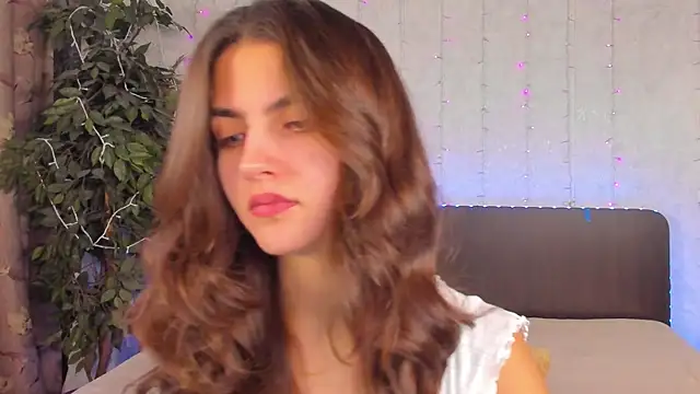 Milana Crystal  online show from December 10, 2024, 8:19 am