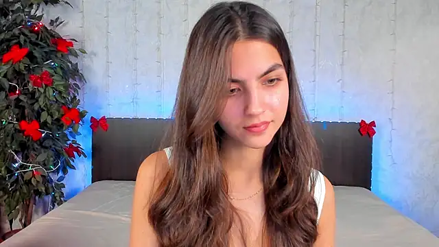 Milana Crystal  online show from January 12, 2025, 4:50 pm