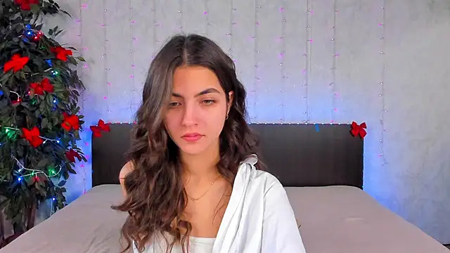 Milana Crystal  online show from January 19, 2025, 8:18 am