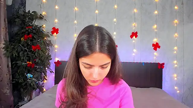 Milana Crystal  online show from December 16, 2025, 8:08 am