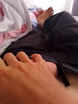 Snapshot of Adee21e chatting on January 10, 2026, 3:25 pm Adee21e online show from January 10, 2026, 3:25 pm