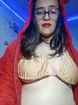 anndreapds online show from May 8, 2026, 11:43 pm