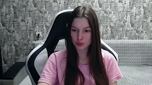 MissMiaCutie online show from March 4, 2025, 3:04 pm
