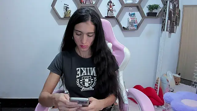 SharonSander online show from December 15, 2024, 8:52 am