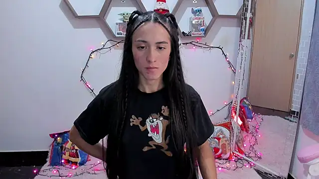 SharonSander online show from December 22, 2024, 4:50 am