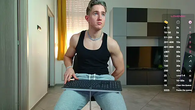 Snapshot of ChristianLevine_ chatting on September 30, 2025, 2:44 pm ChristianLevine  online show from September 30, 2025, 2:44 pm
