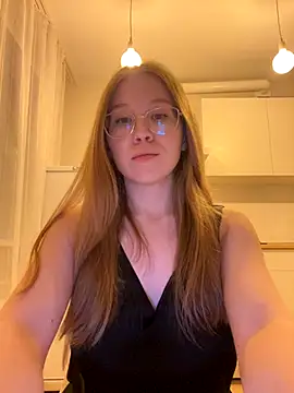 Eva Weyne online show from October 30, 2025, 7:58 pm