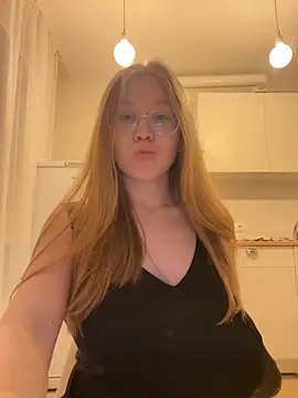 Eva Weyne online show from November 2, 2025, 8:00 pm