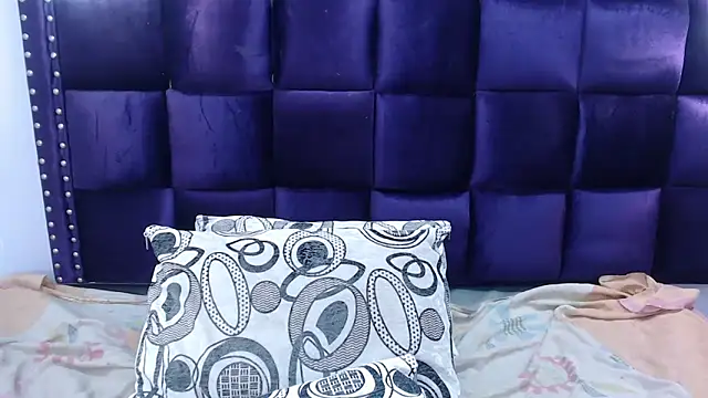 Snapshot of LindaKardi chatting on September 27, 2025, 4:23 pm LindaKardi online show from September 27, 2025, 4:23 pm