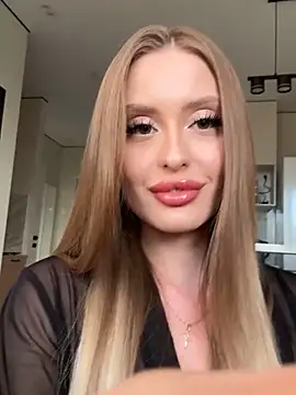 Snapshot of Sweet__Milly chatting on September 25, 2025, 1:59 pm Sweet Milly online show from September 25, 2025, 1:59 pm