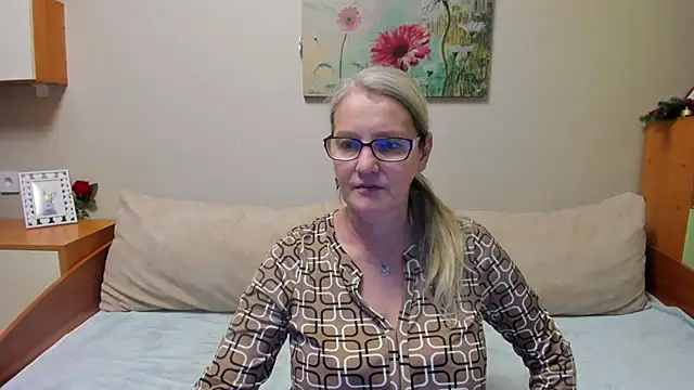 irinamaux online show from December 27, 2024, 5:48 pm