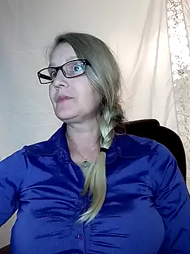 irinamaux online show from January 6, 2025, 2:36 pm
