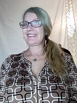 irinamaux online show from January 9, 2025, 2:29 pm