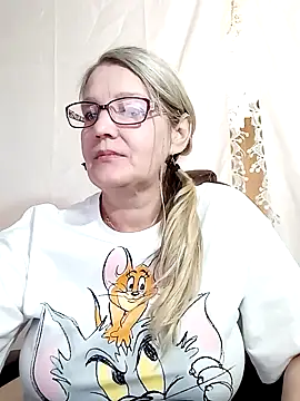irinamaux online show from January 23, 2025, 11:37 am