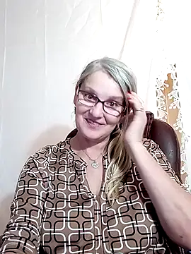 irinamaux online show from January 23, 2025, 5:42 pm