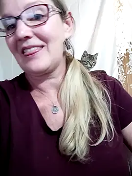 irinamaux online show from January 24, 2025, 3:13 pm