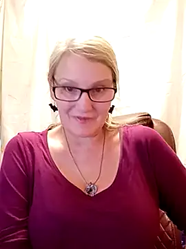 irinamaux online show from January 31, 2025, 2:07 pm