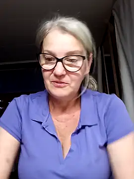 irinamaux online show from September 16, 2025, 5:30 am