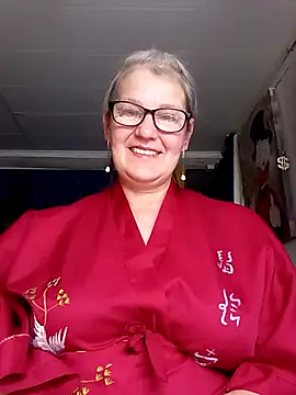 irinamaux online show from June 17, 2026, 6:49 am