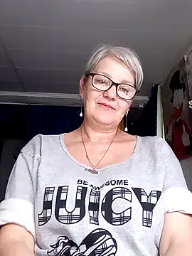 irinamaux online show from June 21, 2026, 5:54 am
