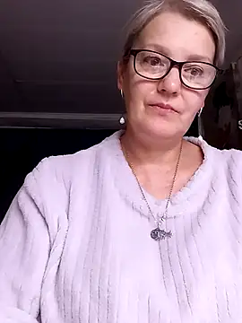 irinamaux online show from June 26, 2026, 5:23 am