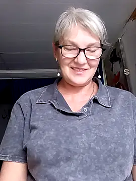 irinamaux online show from June 30, 2026, 5:52 am