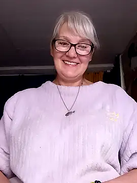 irinamaux online show from July 7, 2026, 7:23 am