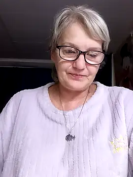 irinamaux online show from July 10, 2026, 2:16 am