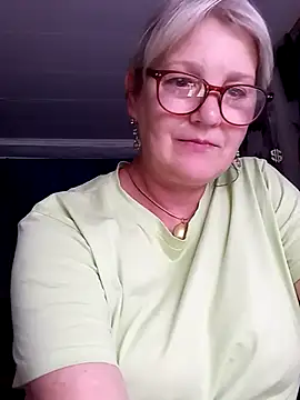 irinamaux online show from August 1, 2026, 5:07 am
