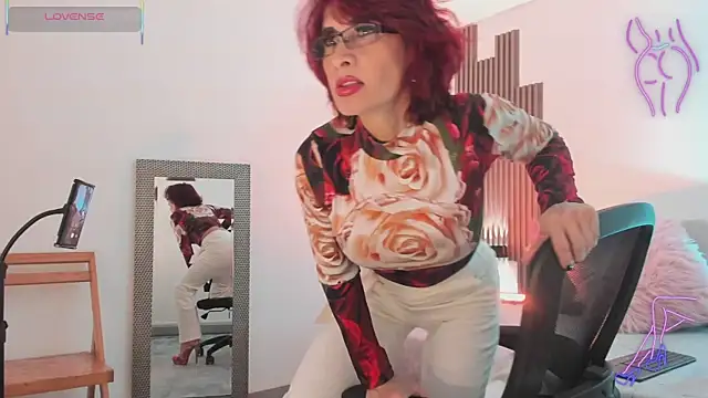 fransheska rossi online show from October 11, 2025, 12:04 pm