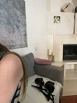 Bella Suns online show from February 18, 2025, 4:48 am