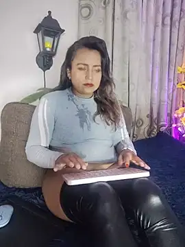 silvana queen07 online show from July 2, 2026, 4:24 pm