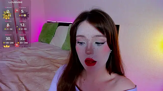 lexxxxxxi online show from November 13, 2025, 6:07 pm