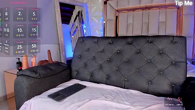 nicole cooper   online show from February 2, 2026, 7:34 pm