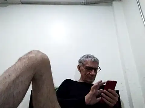 BIGUNCUTHARDCOCK online show from February 12, 2025, 11:07 am