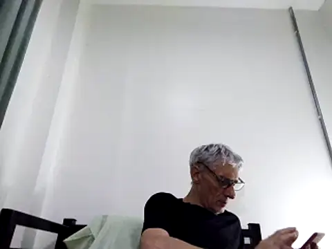 BIGUNCUTHARDCOCK online show from February 17, 2025, 2:04 pm