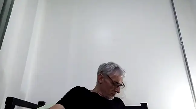 BIGUNCUTHARDCOCK online show from February 19, 2025, 1:50 pm