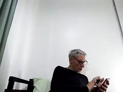 BIGUNCUTHARDCOCK online show from February 28, 2025, 4:10 am