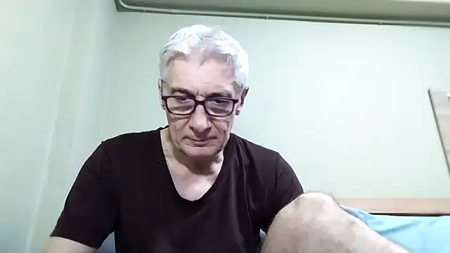 BIGUNCUTHARDCOCK online show from November 5, 2025, 1:27 am