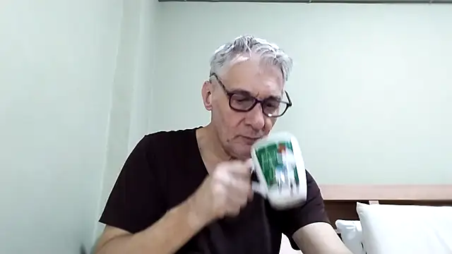 BIGUNCUTHARDCOCK online show from December 19, 2025, 1:45 am