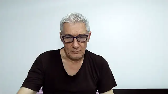 BIGUNCUTHARDCOCK online show from April 21, 2026, 11:51 pm
