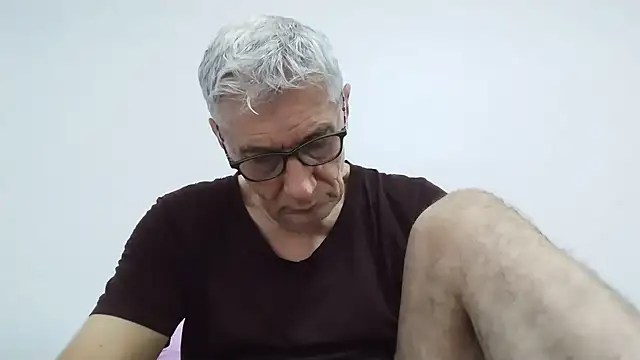BIGUNCUTHARDCOCK online show from June 10, 2026, 1:28 am
