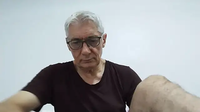 BIGUNCUTHARDCOCK online show from June 13, 2026, 11:57 pm