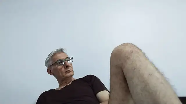 BIGUNCUTHARDCOCK online show from June 25, 2026, 12:10 am