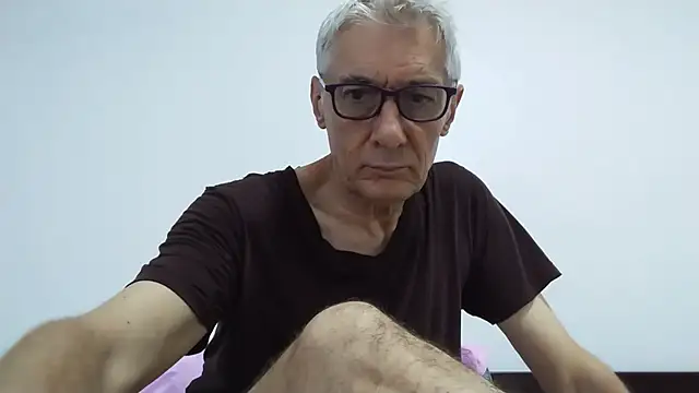 BIGUNCUTHARDCOCK online show from August 3, 2026, 12:42 am